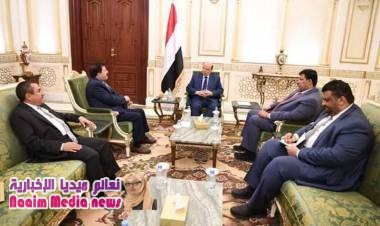 الرئيس عبدربه منصور هادي يجدد التأكيد على أهمية تضافر كل الجهود الشعبية والرسمية في مختلف المحافظات