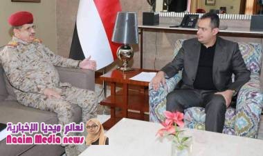 ‏رئيس الوزراء الدكتور معين عبدالملك، يلتقي وزير الدفاع الفريق الركن محمد المقدشي،