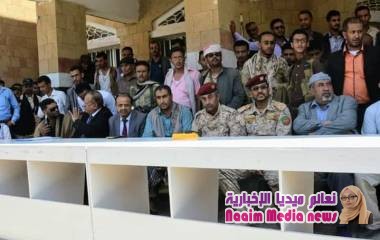 نائب رئيس جامعة تعز يشكر العميد الحمادي على تفاعله مع قضية طلاب الجامعة 