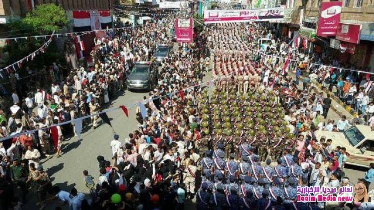 احتفاءً بعيد الثورة..عروض عسكرية مهيبة في تعز
