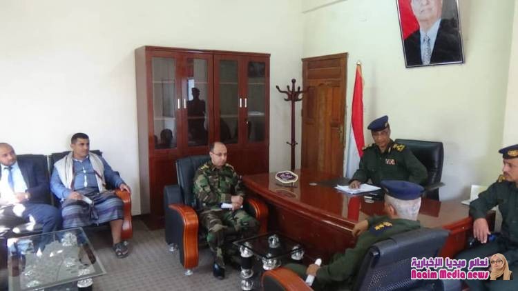 بعد نجاح الشرطة في الاحتفال بالعيد السبتمبري العميد منصور الاكحلي يعقد اجتماعا لمناقشة العديد من القضايا الامنية .