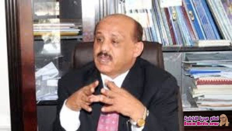 أحمد غالب يختار الصراحة مع الشعب اليمني: أزمة الريال أكبر بكثر من مقدرتنا على حلها.. ولابد من تدخل الإشقاء