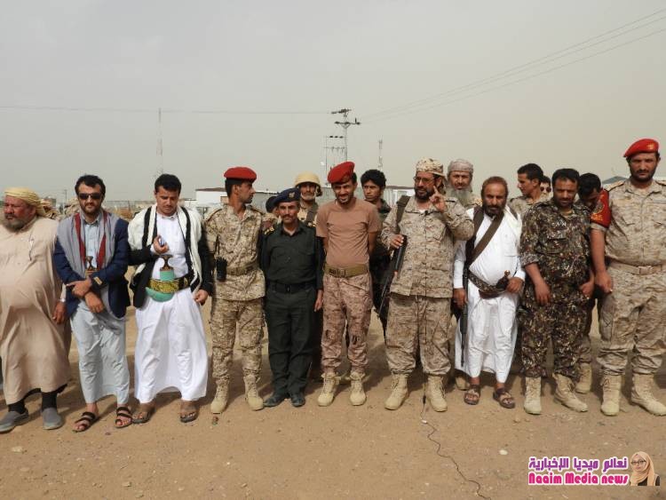 محافظ صعدة اللواء هادي طرشان الوايلي يقوم بزيارة لأفراد اللواء الثالث عروبه المرابط في جبهة صعدة