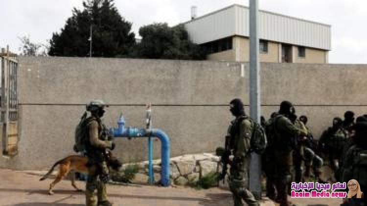 مسلح فلسطيني يقتل إسرائيليين ويجرح ثالثا