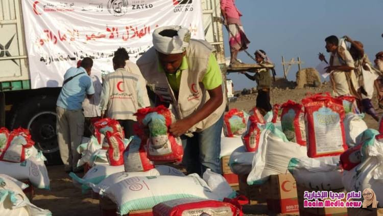 نازحي الساحل الغربي يثمنون دور الامارات الانساني في التخفيف من معانتهم الصعبة 