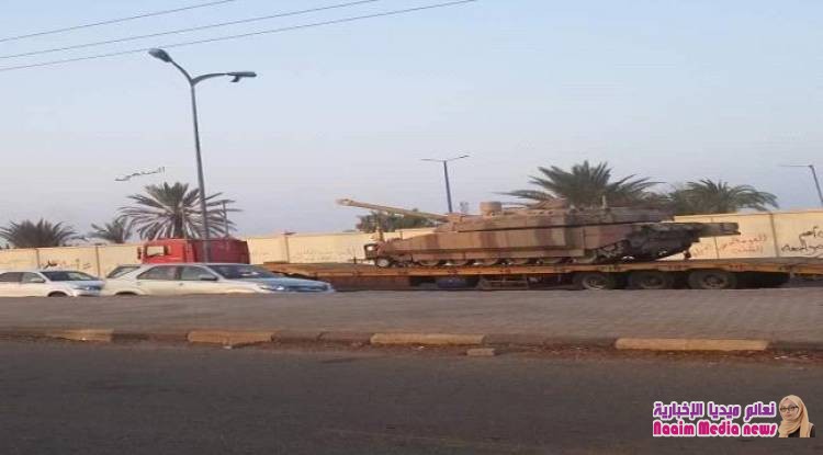 الامارات تدفع بتعزيزات عسكرية بينها دبابات إلى مطار عدن الدولي (شاهد الصور)