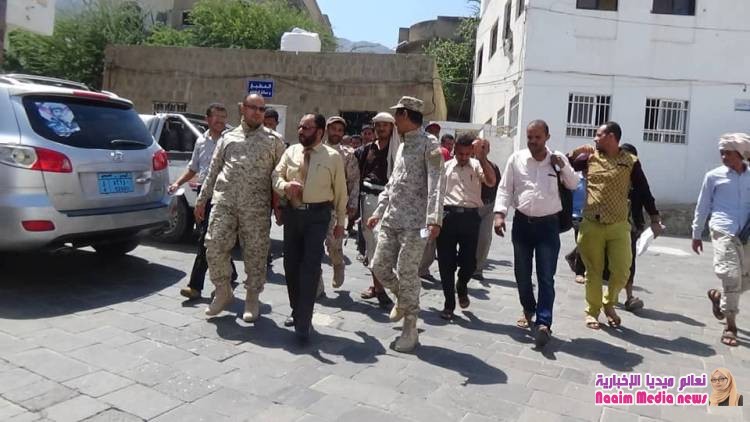 شاهد بالصور تزامناً مع الأعياد الوطنية العقيد البحر يتفقد سير العمل بمستشفى العسكري بتعز 