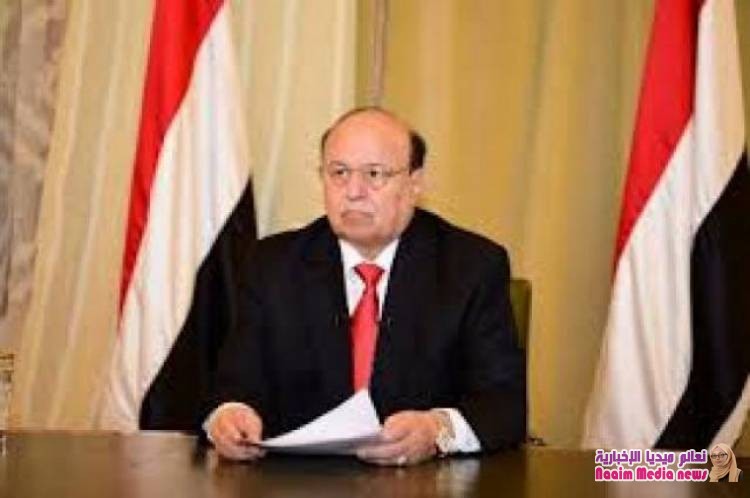  يحتشد في هذه اللحظات مئات لاستقبال نائب مدير شرطة عدن العقيد علي الذيب أبو مشعل الكازمي الذي يعود من رحلة علاج