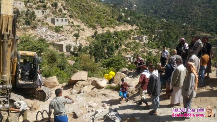 مدير عام مديرية جبل حبشي يطلع على سير العمل في مشروع حفر وتأهيل بئر الرباصي بالمديرية