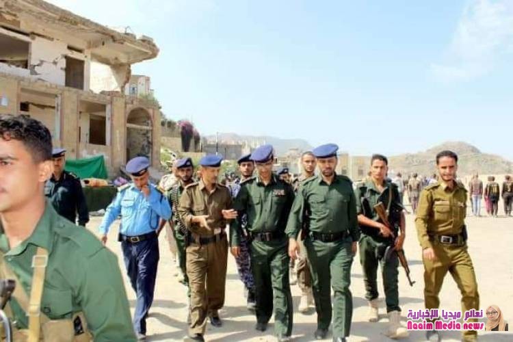 مدير عام شرطة تعز يطلع على عملية التأهيل في المركز التدريبي للشرطة