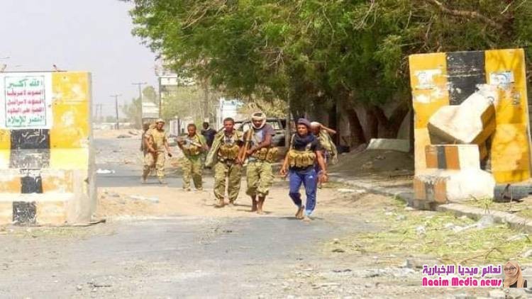   اشتباكات في شوارع حي سكني في مدينة الحديدة والقوات المشتركة تسيطر مناطق جديدة بالحديدة   