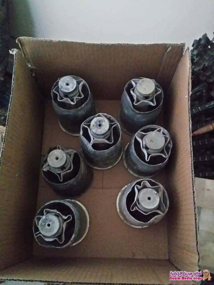 عاااااااااااااااجل  الأجهزة الأمنية بتعز تداهم معملا لصناعة المتفجرات في منطقة سوق الصميل 