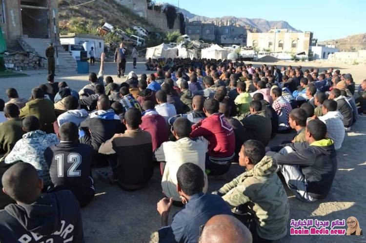 ضمن أنشطتها وبرامجها التوعوية إدارة التوجيه المعنوي والعلاقات العامة بشرطة تعز تقيم محاضرة للأفراد المستجدين ...