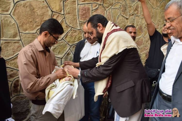 عون يدشن الحملة الثانية لتحصين ضد شلل الاطفال في المناطق المحررة بتعز