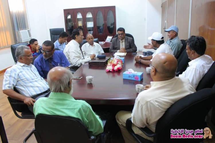 وكلاء محافظة عدن ينفذون حملة شامله لضبط اسعار المواد الغذائية والعمله