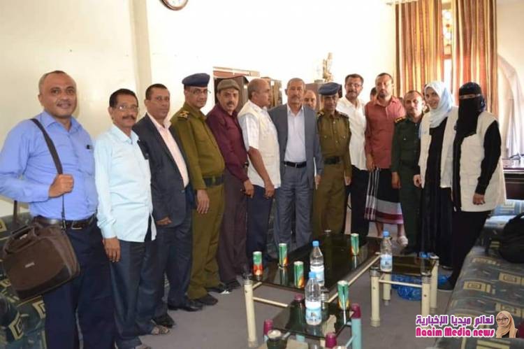 «واصفا لها بالخطوة المهمة والايجابية» مدير عام شرطة محافظة تعز في زيارة له مع وفد المفوضية السامية الى مبنى السجن المركزي