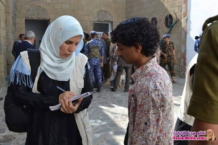 «واصفا لها بالخطوة المهمة والايجابية» مدير عام شرطة محافظة تعز في زيارة له مع وفد المفوضية السامية الى مبنى السجن المركزي