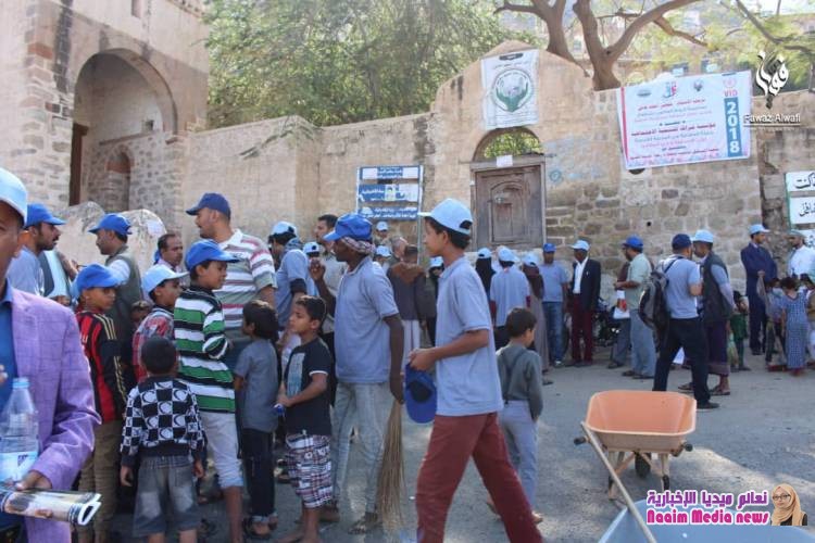 شاهد بالصور تدشين حملة نظافة في الاشرفية والمظفر 