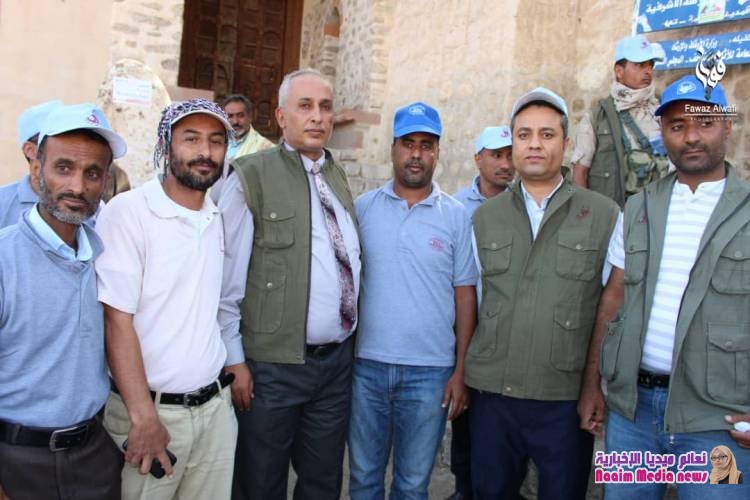 شاهد بالصور تدشين حملة نظافة في الاشرفية والمظفر 