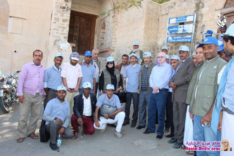 شاهد بالصور تدشين حملة نظافة في الاشرفية والمظفر 