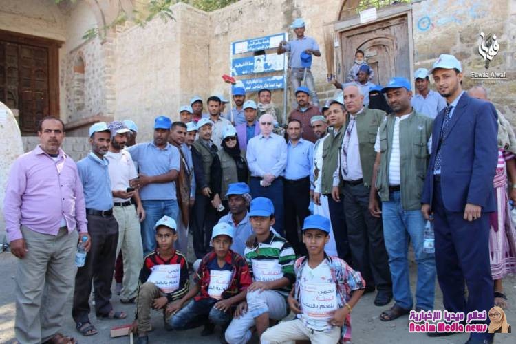 شاهد بالصور تدشين حملة نظافة في الاشرفية والمظفر 