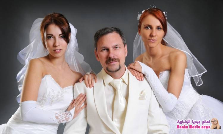 وجود إمرأه أخرى في حياة الزوج