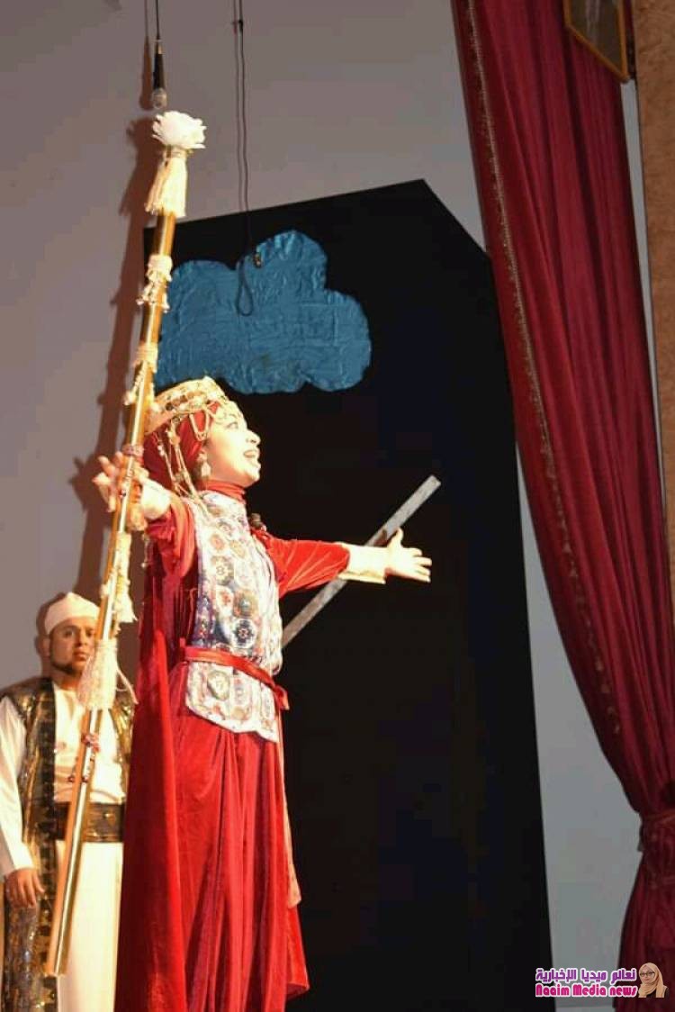 صور من جانب مسرحية ميس