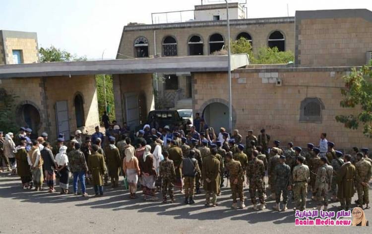 لليوم الثاني على التوالي اللجنة الوزارية تقوم بعدد من الزيارات للوحدات والإدارات والمصالح  الأمنية ..