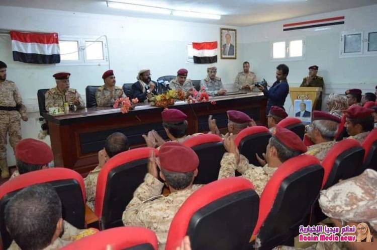 إجراء دور الإستلام والتسليم بمأرب بين رئيس هيئة الأركان السابق والجديد