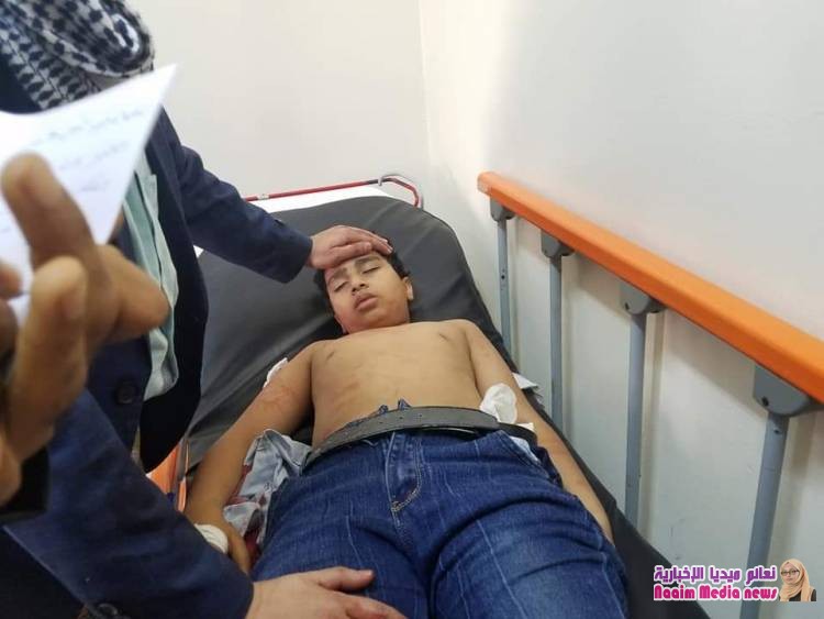  عااااجل ... اصابة 6 مواطنيين بينهم أطفال في ساحة الحرية بتعز