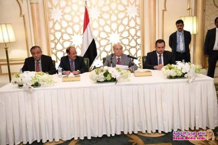 رئيس الجمهورية خلال لقائه باعضاء البرلمان يوجه الحكومة بصرف مرتبات الجهاز الإداري في #الحديدة