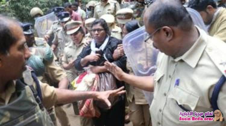 لماذا تفجر العنف في ولاية هندية بعد زيارة امرأتين لمعبد هندوسي؟