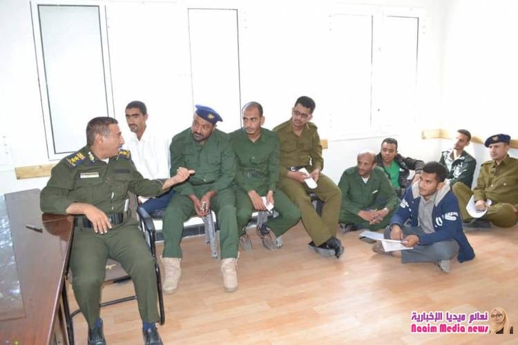 مدير عام شرطه محافظه تعز يفتتح الدوره التأهيلية الأولي لإدارة القياده والسيطرة