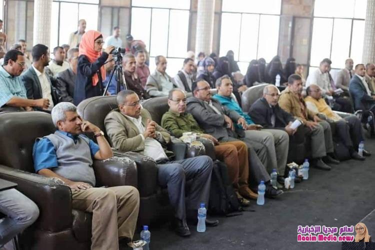 اختتام دورة تدريبية في المراقبة والتقييم والمساءلة بتعز بحضور قيادة السلطة المحلية 