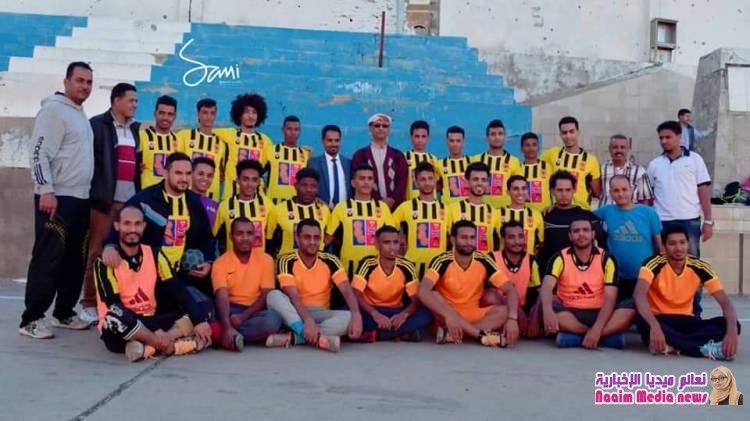 مدير عام الشباب والرياضة يطلع على استعدادات فريق الصقر المشارك في بطولة المحبة والسلام للمحافظات المحررة