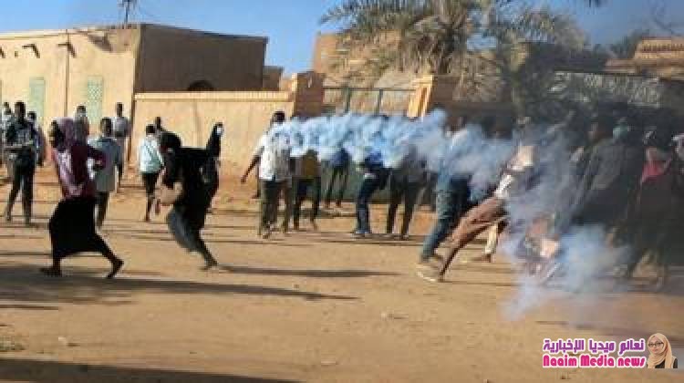 مظاهرات السودان: البشير في قطر، واشتباكات قوات الأمن مع المحتجين متواصلة