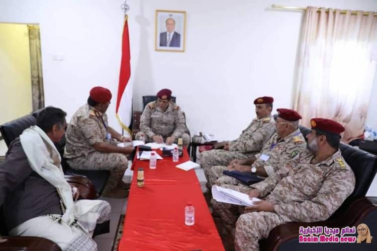 رئيس الأركان يعقد اجتماعا للقوات البحرية ويلتقي قائدي 39 مدرع و119 مشاه في عدن