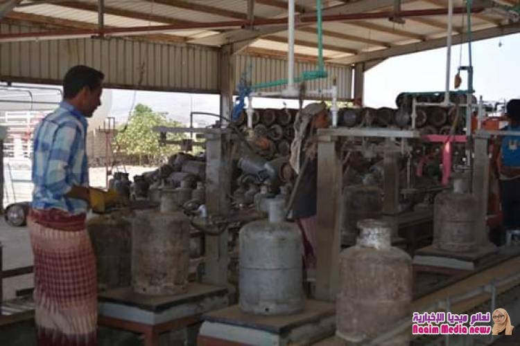 نزول ميداني لمكتب الصناعة والتجارة إلى مديرية المعافر لمراقبة أسعار المواد الغذائية ومحطات الغاز 