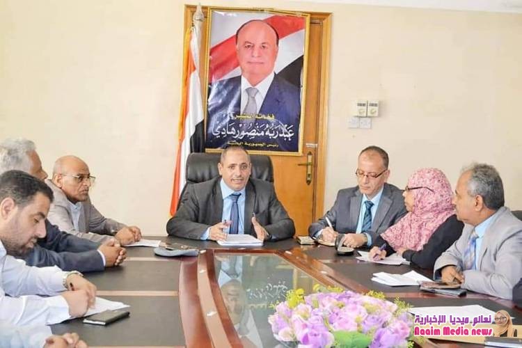 السلطة المحلية في تعز تشكل لجنة لضبط المتهربين من الدوام 