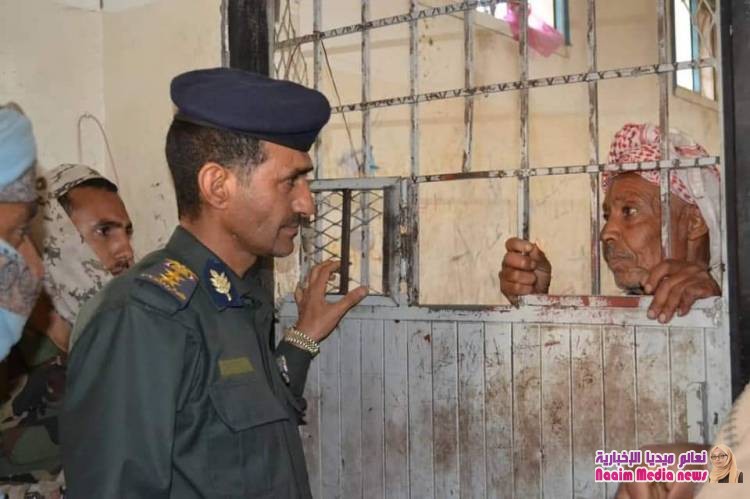 لجنة من قيادة شرطة محافظة تعز تقوم بعدد من الزيارات لإدارات شرطة المديريات وأقسام الشرطة  ..