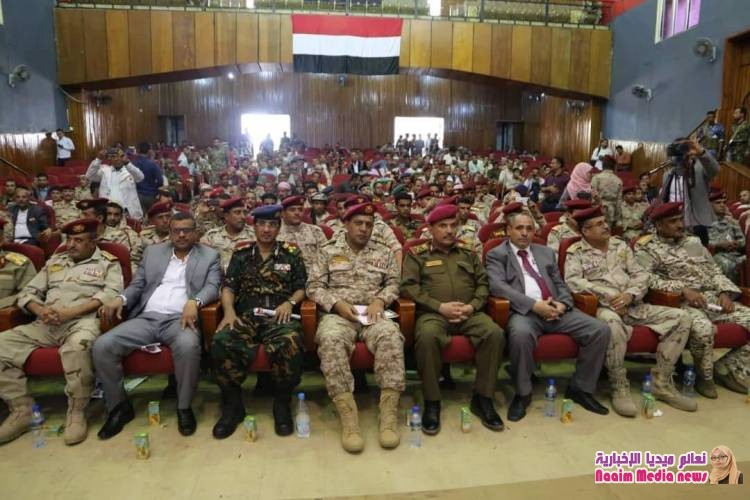 صور تمثل عمالقه الجيش الوطني بتعز