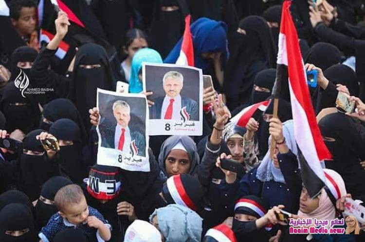 تعز تحتفي بالذكري الثامنة لثورة لحادي عشر من فبراير بكرنفال شعبي حاشد