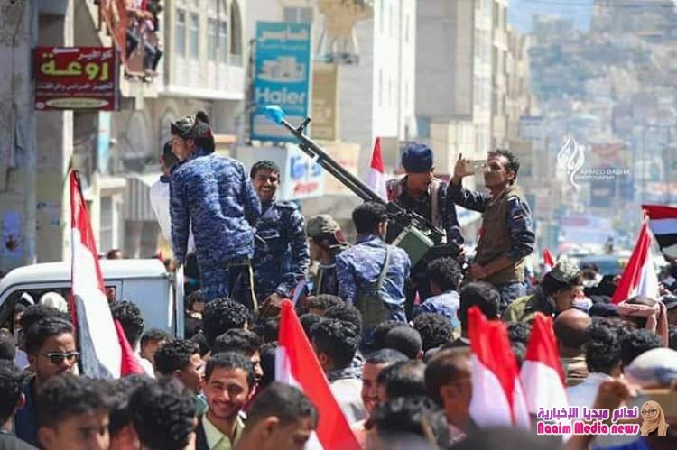 تعز تحتفي بالذكري الثامنة لثورة لحادي عشر من فبراير بكرنفال شعبي حاشد