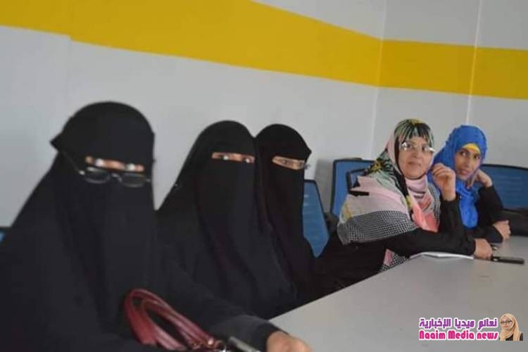 خلال ندوة بحضور وكيل وزارة الشباب والرياضة لقطاع المرأة نادية عبدالله  مناقشة احتياجات تفعيل أنشطة المرأة في تعز 