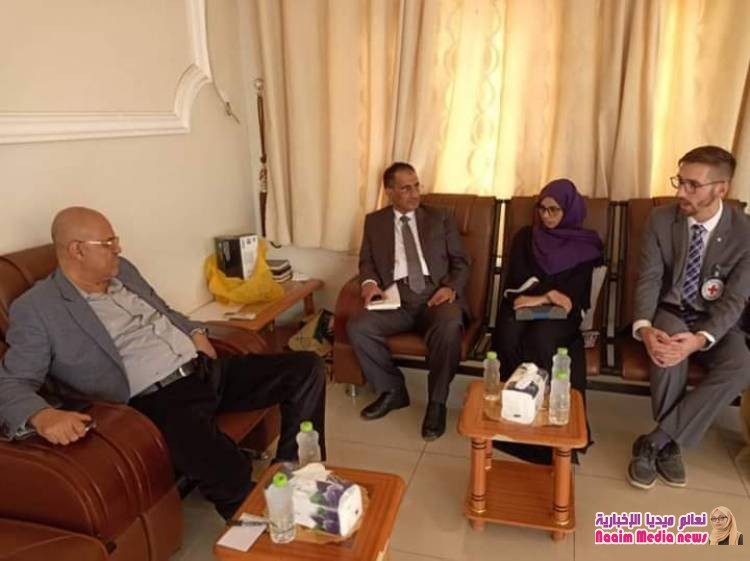 محافظ محافظة تعز  ، يلتقي رئيس البعثة الفرعية للصليب الأحمر ، السيد كيفين مور 