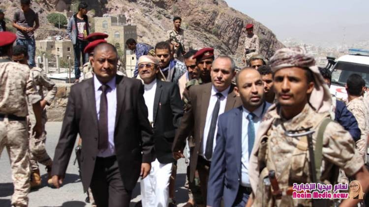 جنازة مهيبة لجثمان الفقيد عبدالملك سعيد ، يتقدمها وكيل أول محافظة تعز 