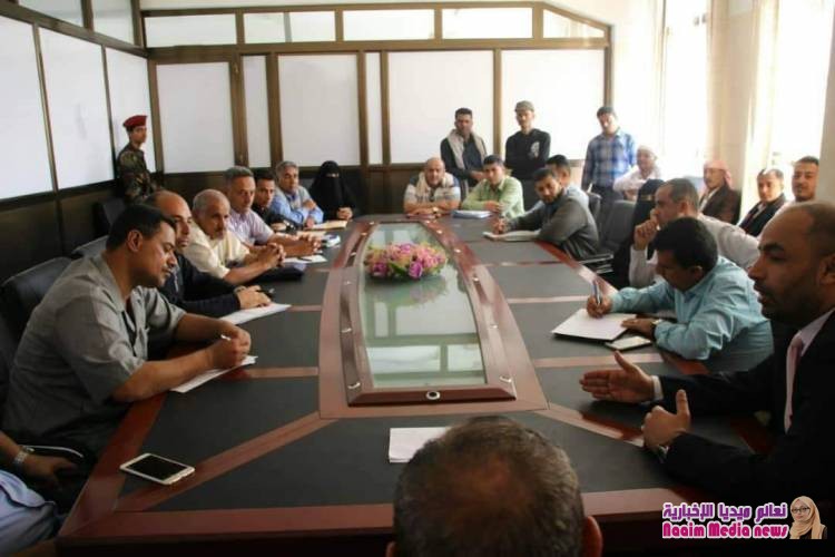 وكيل أول المحافظة ووكيل وزارة النفط يلتقيان بمدراء ومسؤولي فرع شركة النفط والغاز  بالمحافظة