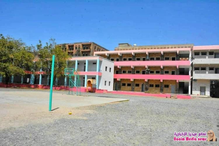 الوكيل المخلافي يثمن دور الجمعية الخيرية لهائل سعيد في ترميم عدد من مدارس تعز