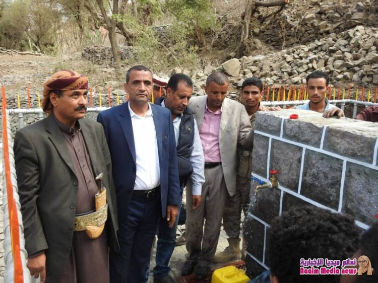 مدير عام المديرية يفتتح مشروع مياة بعزلة القحاف.