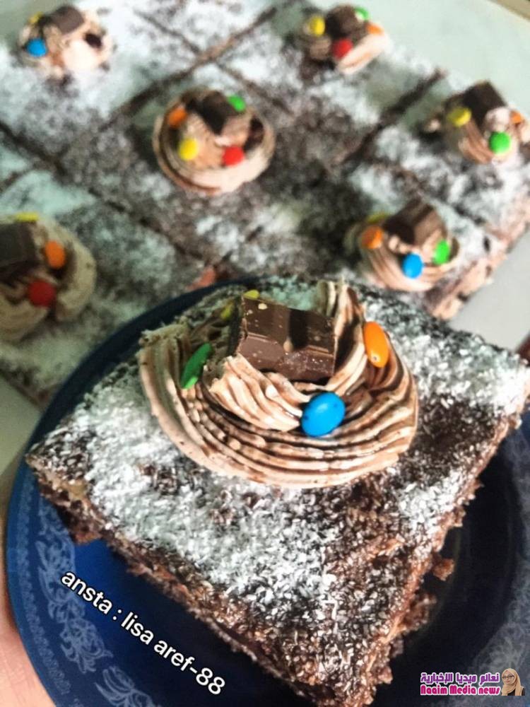 كيك الشكولاته  هش وطري بقالب مستطيل 